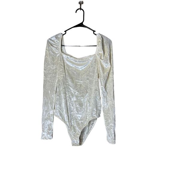 C&V Chelsea & Violet Long Sleeve Crushed Violet Bodysuit Size Medium - Picture 1 of 9